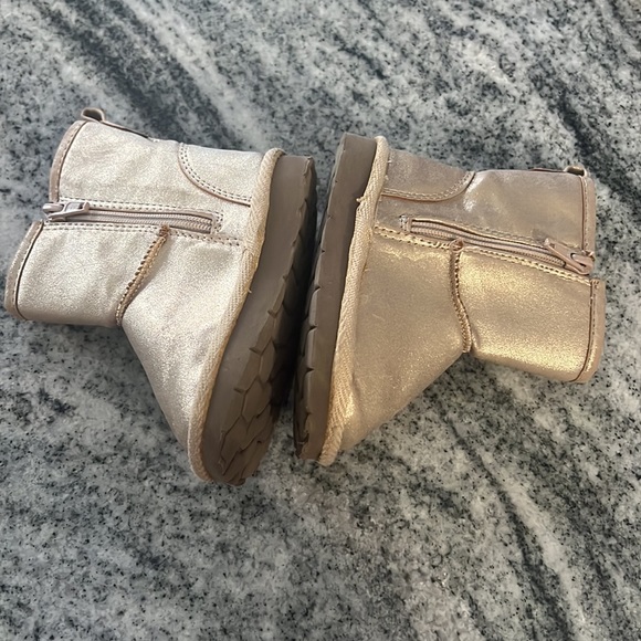 NEW GAP BOOTS Sz 6 gold.  Super cute! - Picture 3 of 7